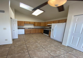 167 Wedwick Street, Tucson, Arizona 85706, 3 Bedrooms Bedrooms, ,1.5 BathroomsBathrooms,Home,For Rent,Wedwick,2000