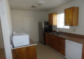 636 E Waverly St Unit 2, Tucson, Arizona 85719, 3 Bedrooms Bedrooms, ,1 BathroomBathrooms,Home,For Rent,E Waverly St Unit 2,1094