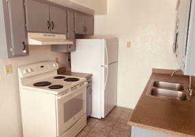 5711 E 26th St Unit D, Tucson, Arizona 85711, 2 Bedrooms Bedrooms, ,1 BathroomBathrooms,Four-Plex,For Rent,E 26th St Unit D,2038