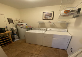 2018 W Cadbury Ct, Tucson, Arizona 85713, 3 Bedrooms Bedrooms, ,2 BathroomsBathrooms,Townhouse,For Rent,W Cadbury Ct,2253