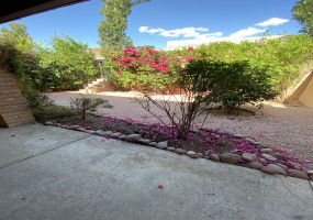 10124 N Sawgrass Dr, Oro Valley, Arizona 85737, 2 Bedrooms Bedrooms, ,2 BathroomsBathrooms,Townhouse,For Rent,N Sawgrass Dr,2260