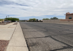 2418 W Drachman St, Tucson, Arizona 85745, 2 Bedrooms Bedrooms, ,2 BathroomsBathrooms,Townhouse,For Rent,W Drachman St,2263