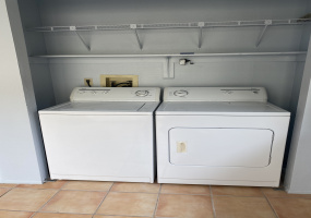 2418 W Drachman St, Tucson, Arizona 85745, 2 Bedrooms Bedrooms, ,2 BathroomsBathrooms,Townhouse,For Rent,W Drachman St,2263