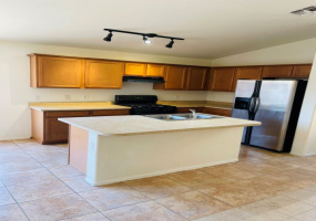 2174 E Calle Los Marmoles, Tucson, Arizona 85705, 2 Bedrooms Bedrooms, ,2 BathroomsBathrooms,Home,For Rent,E Calle Los Marmoles,2276