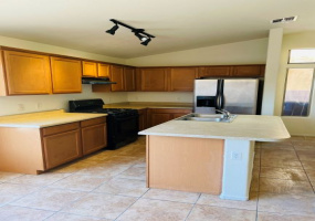 2174 E Calle Los Marmoles, Tucson, Arizona 85705, 2 Bedrooms Bedrooms, ,2 BathroomsBathrooms,Home,For Rent,E Calle Los Marmoles,2276