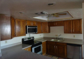 4942 N Valle, Tucson, Arizona 85750, 3 Bedrooms Bedrooms, ,2 BathroomsBathrooms,Townhouse,For Rent,N Valle ,2311