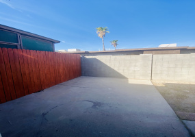 304 W Lee Street, Tucson, Arizona 85705, 2 Bedrooms Bedrooms, ,1 BathroomBathrooms,Tri-Plex,For Rent,W Lee ,1129