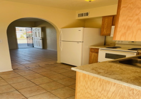 354 Laguna Street, Tucson, Arizona 85705, 2 Bedrooms Bedrooms, ,1 BathroomBathrooms,Duplex,For Rent,Laguna,2476
