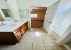 504 W Corte Calza, Sahuarita, Arizona 85629, 3 Bedrooms Bedrooms, ,2 BathroomsBathrooms,Home,For Rent,W Corte Calza,2683