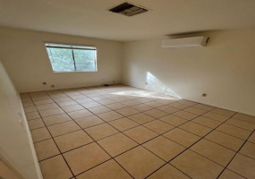 107 W Rillito St, Tucson, Arizona 85705, 2 Bedrooms Bedrooms, ,1 BathroomBathrooms,Apartment,For Rent,W Rillito St,2716