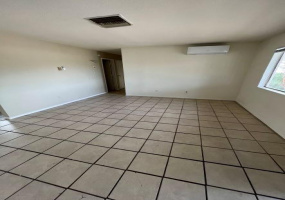 107 W Rillito St, Tucson, Arizona 85705, 2 Bedrooms Bedrooms, ,1 BathroomBathrooms,Apartment,For Rent,W Rillito St,2716