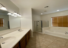 7864 Box Camp Pl, Arizona 85743, 4 Bedrooms Bedrooms, ,2 BathroomsBathrooms,Home,For Rent,Box Camp,2720