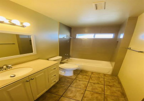 1723 E Glenn St unit B, Tucson, Arizona 85719, 2 Bedrooms Bedrooms, ,1 BathroomBathrooms,Townhouse,For Rent,E Glenn St unit B,2745