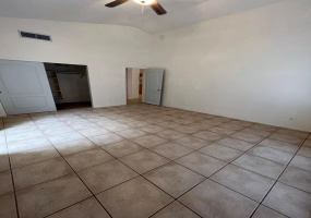 3648 W Sunbonnet Place, Tucson, Arizona 85742, 3 Bedrooms Bedrooms, ,2 BathroomsBathrooms,Home,For Rent,W Sunbonnet Place,2769