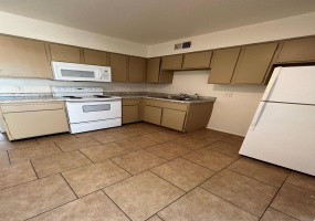 2517 N Geronimo C, Tucson, Arizona 85705, 2 Bedrooms Bedrooms, ,1 BathroomBathrooms,Townhouse,For Rent,N Geronimo C,2798