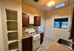 221 N Cherry Ave, Tucson, Arizona 85719, 2 Bedrooms Bedrooms, ,1 BathroomBathrooms,Home,For Rent,N Cherry Ave,2807