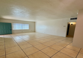 1327 N First Ave, Arizona 85719, 2 Bedrooms Bedrooms, ,1 BathroomBathrooms,Townhouse,For Rent,N First Ave,2813