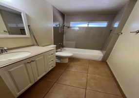 1721 E Glenn St A, Tucson, Arizona 85719, 2 Bedrooms Bedrooms, ,1 BathroomBathrooms,Townhouse,For Rent,E Glenn St A,2845