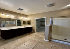 8464 N Mountain Stone Pine Way, Arizona 85743, 3 Bedrooms Bedrooms, ,2 BathroomsBathrooms,Home,For Rent,8464 N Mountain Stone Pine Way,2887
