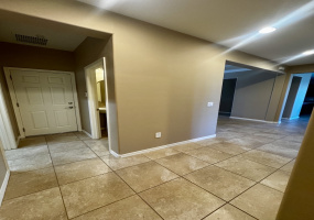 8464 N Mountain Stone Pine Way, Arizona 85743, 3 Bedrooms Bedrooms, ,2 BathroomsBathrooms,Home,For Rent,8464 N Mountain Stone Pine Way,2887