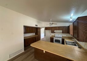 4250 N Wolford Rd, Tucson, Arizona 85749, 3 Bedrooms Bedrooms, ,2 BathroomsBathrooms,Home,For Rent,N Wolford Rd,2897