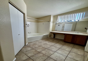 9811 E Stonehaven Way, Tucosn, Arizona 85747, 3 Bedrooms Bedrooms, ,2 BathroomsBathrooms,Home,For Rent,E Stonehaven Way,2898