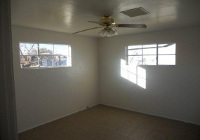 925 Calle Bocina, Tucson, Arizona 85756, 2 Bedrooms Bedrooms, ,1 BathroomBathrooms,Home,For Rent,Calle Bocina,1190
