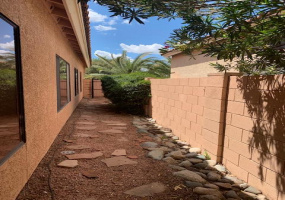 2910 Hartwick Avenue, Tucson, Arizona 85715, 3 Bedrooms Bedrooms, ,2 BathroomsBathrooms,Home,For Rent,Hartwick,1273