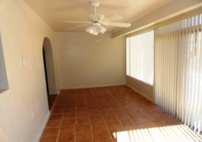 5640 Placita Favorita, Tucson, Arizona 85750, 3 Bedrooms Bedrooms, ,2.5 BathroomsBathrooms,Home,For Rent,Placita Favorita,1329