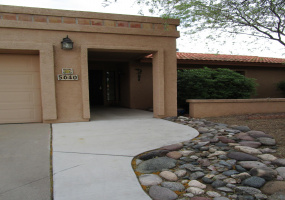 5640 Placita Favorita, Tucson, Arizona 85750, 3 Bedrooms Bedrooms, ,2.5 BathroomsBathrooms,Home,For Rent,Placita Favorita,1329