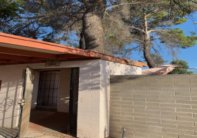 615 Desert Avenue, Tucson, Arizona 85711, 1 Bedroom Bedrooms, ,1 BathroomBathrooms,Condo,For Rent,Desert,1348
