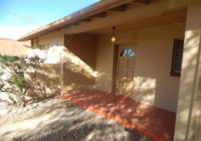 2831 E Edison St, Tucson, Arizona 85716, 3 Bedrooms Bedrooms, ,2 BathroomsBathrooms,Home,For Rent,E Edison St,1031
