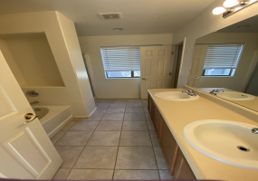 2864 E Paseo La Tierra Buena, Tucson, Arizona 85706, 4 Bedrooms Bedrooms, ,2 BathroomsBathrooms,Home,For Rent,E Paseo La Tierra Buena,1035