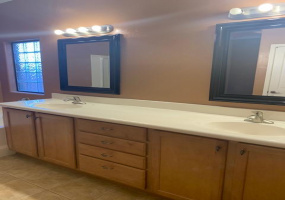8340 Rocky Brook Dr, Tucson, Arizona 85743, 4 Bedrooms Bedrooms, ,2 BathroomsBathrooms,Home,For Rent,Rocky Brook ,1595