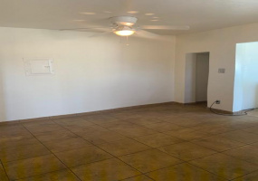 707 35th St, Tucson, Arizona 85713, 1 Bedroom Bedrooms, ,1 BathroomBathrooms,Tri-Plex,For Rent,Unit 2 ,35th ,1677