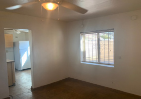 707 35th St, Tucson, Arizona 85713, 1 Bedroom Bedrooms, ,1 BathroomBathrooms,Tri-Plex,For Rent,Unit 2 ,35th ,1677