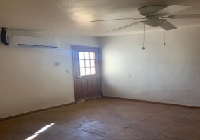 707 35th St, Tucson, Arizona 85713, 1 Bedroom Bedrooms, ,1 BathroomBathrooms,Tri-Plex,For Rent,Unit 2 ,35th ,1677