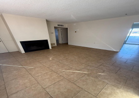 2519 N Geronimo Avenue, Tucson, Arizona 85705, 2 Bedrooms Bedrooms, ,1 BathroomBathrooms,Tri-Plex,For Rent,Unit B,N Geronimo,1683