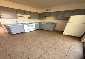 2519 N Geronimo Avenue, Tucson, Arizona 85705, 2 Bedrooms Bedrooms, ,1 BathroomBathrooms,Tri-Plex,For Rent,Unit B,N Geronimo,1683