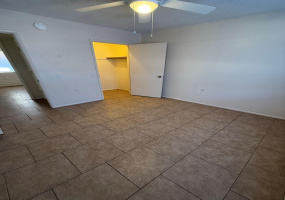 2519 N Geronimo Avenue, Tucson, Arizona 85705, 2 Bedrooms Bedrooms, ,1 BathroomBathrooms,Tri-Plex,For Rent,Unit B,N Geronimo,1683