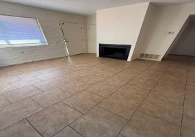 2519 N Geronimo Avenue, Tucson, Arizona 85705, 2 Bedrooms Bedrooms, ,1 BathroomBathrooms,Tri-Plex,For Rent,Unit B,N Geronimo,1683