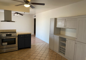 2545 N Euclid Ave, Tucson, Arizona 85719, 3 Bedrooms Bedrooms, ,2 BathroomsBathrooms,Home,For Rent,N Euclid Ave,1692