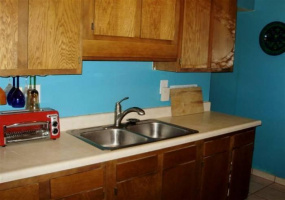2237 E 19th St, Tucson, Arizona 85719, 2 Bedrooms Bedrooms, ,1 BathroomBathrooms,Home,For Rent,E 19th St,1697