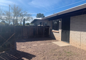 3109 Palo Verde Avenue, Tucson, Arizona 85716, 2 Bedrooms Bedrooms, ,1 BathroomBathrooms,Tri-Plex,For Rent,Palo Verde,1712