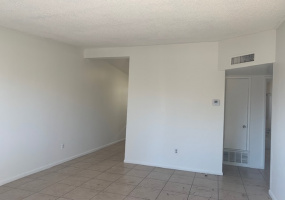 3109 Palo Verde Avenue, Tucson, Arizona 85716, 2 Bedrooms Bedrooms, ,1 BathroomBathrooms,Tri-Plex,For Rent,Palo Verde,1712