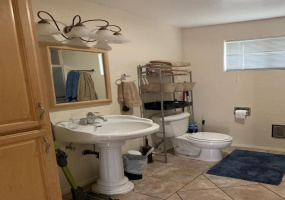 1136 E Lester St, Tucson, Arizona 85719, 2 Bedrooms Bedrooms, ,1 BathroomBathrooms,Home,For Rent,E Lester St,1063