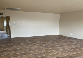 5711 E 26th St unit E, Tucson, Arizona 85711, 2 Bedrooms Bedrooms, ,1 BathroomBathrooms,Apartment,For Rent,E 26th St unit E,1762