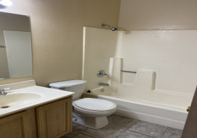 5711 E 26th St unit E, Tucson, Arizona 85711, 2 Bedrooms Bedrooms, ,1 BathroomBathrooms,Apartment,For Rent,E 26th St unit E,1762