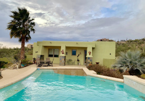 4055 N Caliente Canyon Place, Tucson, Arizona 85749, 1 Bedroom Bedrooms, ,1 BathroomBathrooms,Home,For Rent,N Caliente Canyon ,1069