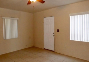2233 N Columbus Blvd Unit 1, Tucson, Arizona 85712, 1 Bedroom Bedrooms, ,1 BathroomBathrooms,Duplex,For Rent,N Columbus Blvd Unit 1,1870